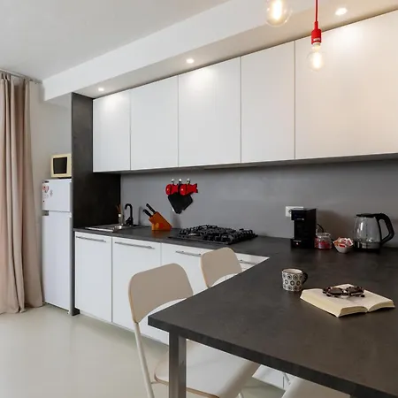 A Due Passi Dal Mare